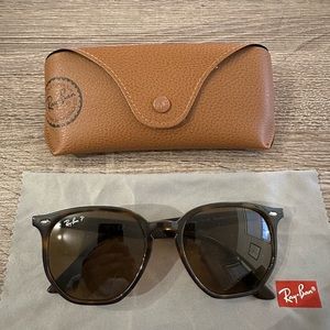 Ray-Ban RB4306
